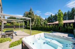 Eely On Point by Sotheby's Luxury Rental Homes